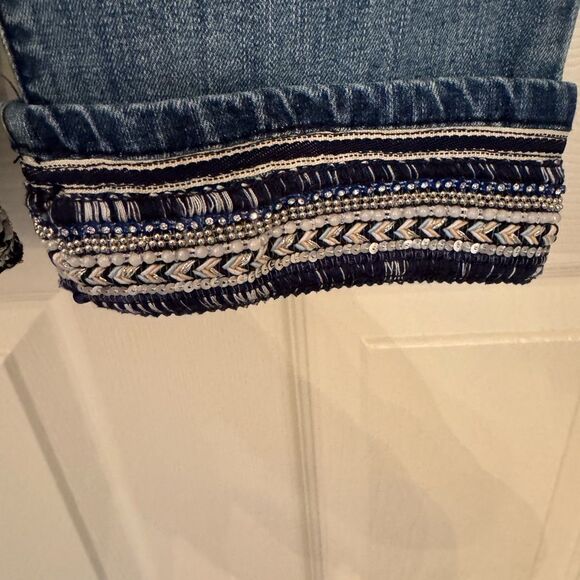 Democracy size 8, Distressed Blue Ankle Jeans - Picture 2 of 4